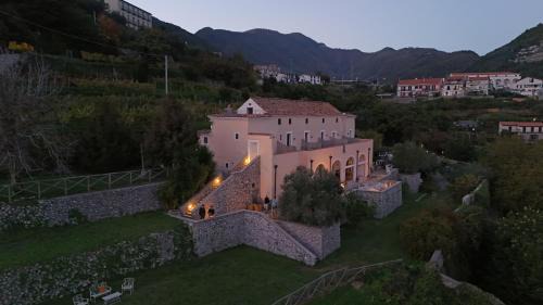Scala Cama Y Desayuno | Portico Del Paradiso