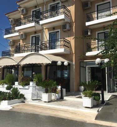 Foinikounta Hotel | Porto Finissia