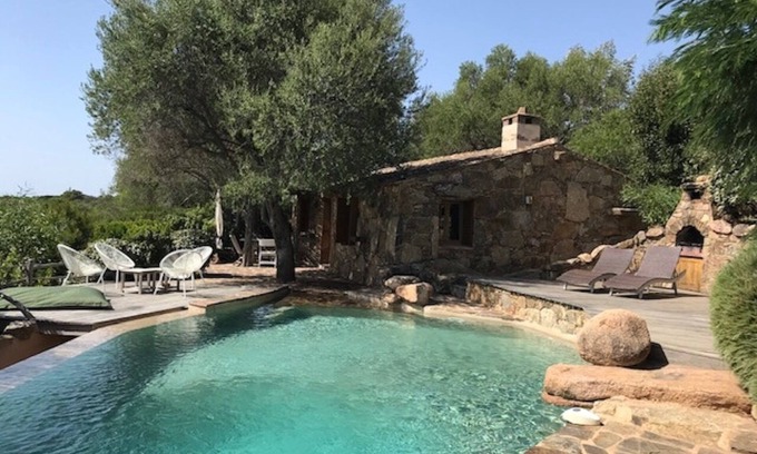 Porto-Vecchio Villa | Porto Vecchio, Palombaggia, villa abierta con vista a la piscina climatizada.