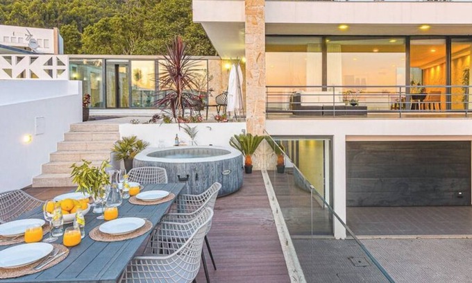 Carreco Villa | Portugal Active Sunset Beach Lodge | Heated Pool
