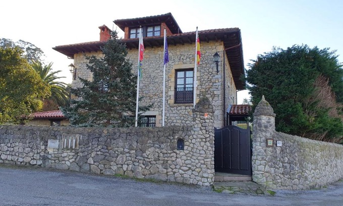 Tonanes Hotel | Posada San Tirso