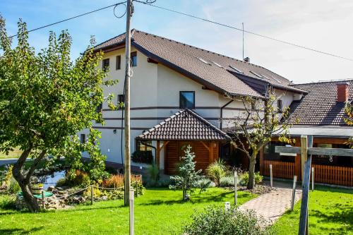Tisina Casa | Posestvo Rožengrunt pri Miheliču
