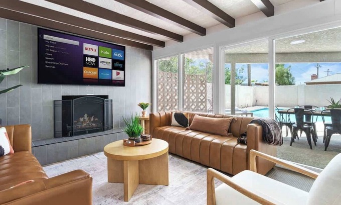 North Las Vegas Casa | Posh & Upscale 4BR Home w/ Pool Perfect for Groups