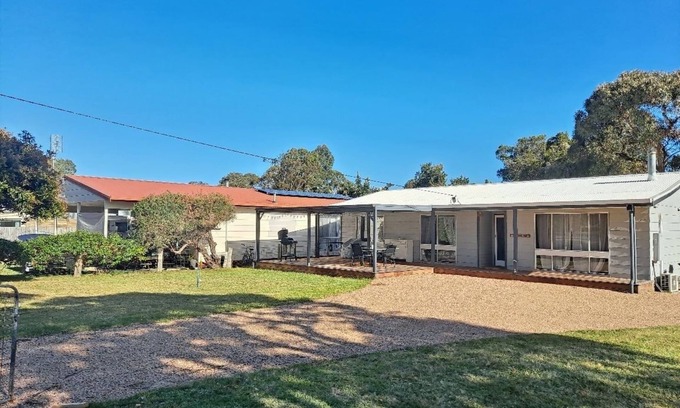 Loch Sport Casa | Position Perfect Double Block Renovated 3 Bedroom Home, Space for Outdoor Fun