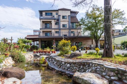 Dongshan Casa | Post-mountain view