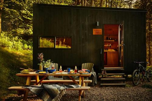 McCall Creek Otro | Postcard Cabins Homochitto