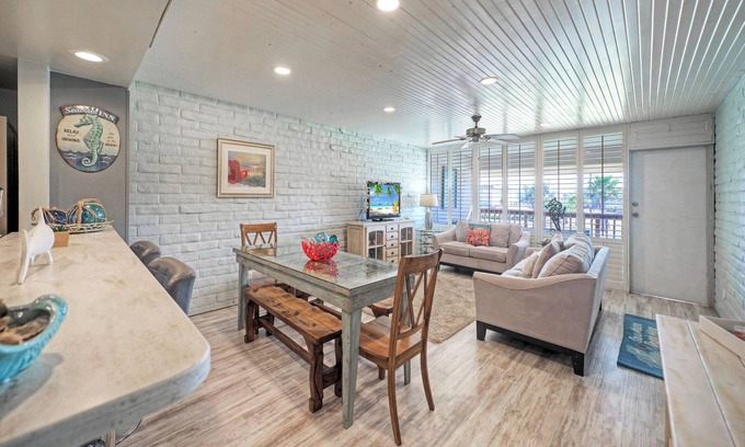 Shibui Sands Casa | Pour Me a Vacation | Mins to Beach, Community Pool+Tennis Court, Private Balcony