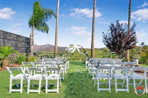 Poway Casa | Poway Panorama Peak - Pool, Spa, Sleeps 24!