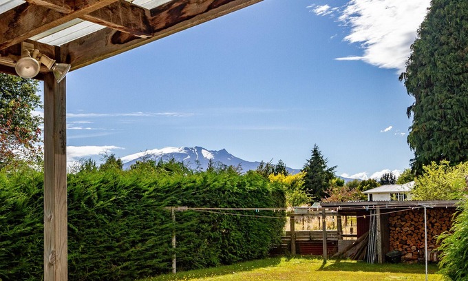 Ohakune Casa | POWDER VIEW - OHAKUNE HOLIDAY HOME, family friendly in Ohakune