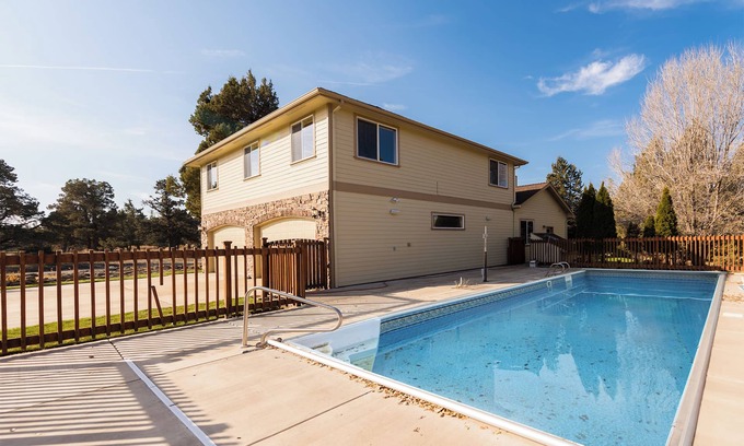 Old Farm District Casa | Duerme 20! Casa con Encanto en Bend Oregon ❤ por AvantStay