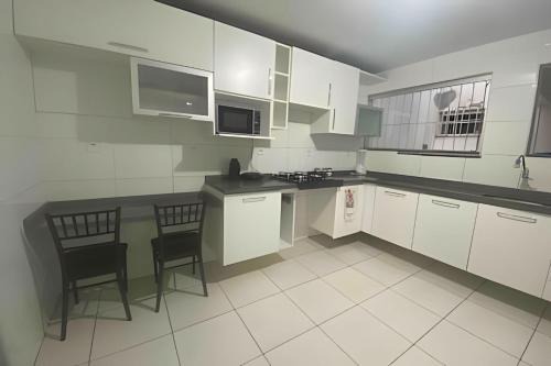 Petrolina Apartamento | Próx a orla, 14 pessoas, ar condicionado e garagem