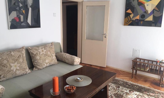 Gabrovo Apartamento | Practico, cómodo y céntrico.