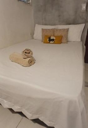 Pajucara Casa | Praia de Pajuçara - Kitnet 02 - Castelo da Lolla
