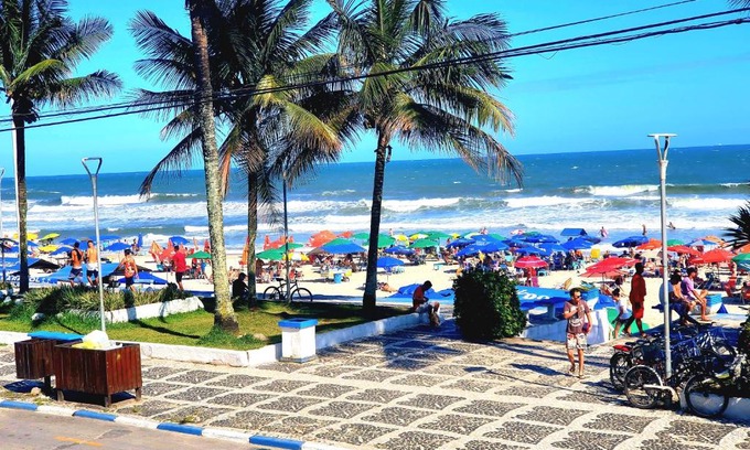 Tombo Apartamento | Praia do Tombo - Guarujá - Pé na areia