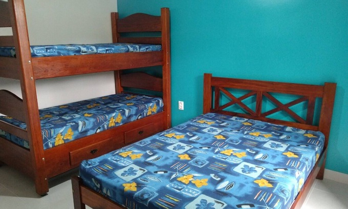 Ubatuba Apartamento | Apartamento nuevo, amueblado, cocina completa, a 600 metros de la playa de Tabatinga.