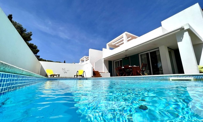 Prainha Villa | Prainha Algarve Villa With Pool