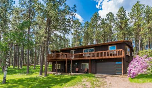 Rapid City Casa | Prairie Creek Cabin w/Hot tub