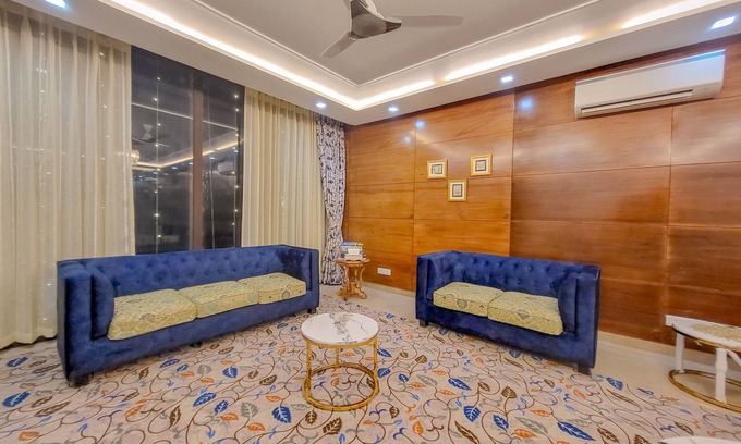 Gurugram Apartamento | Pratishtha 4BHK, DLF Phase 1, Gurgaon