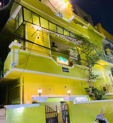 Bhubaneshwar Casa | Pravuprasad guesthouse budget room near railway station
