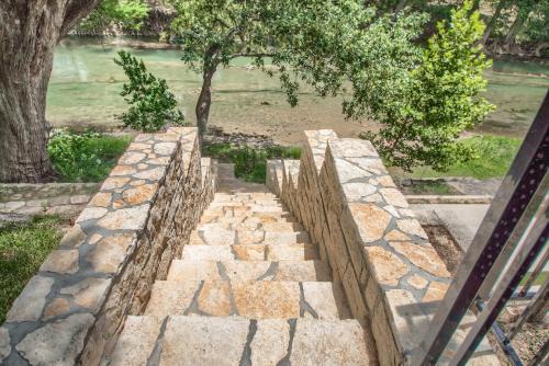 New Braunfels Casa | PRD 2485 Ponderosa Twins