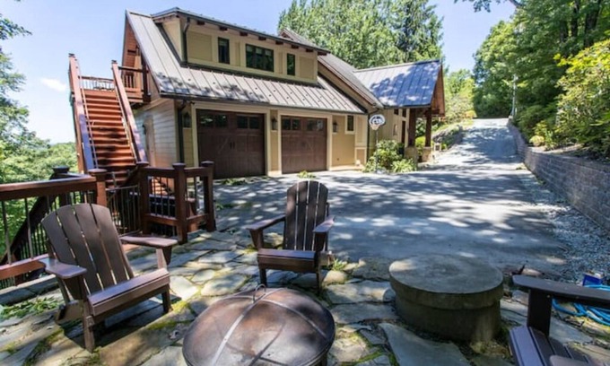 Boone Casa | Pre Launch! Long Range Views HotTub GameRm Central