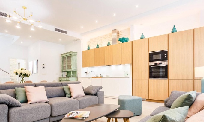 El Arenal Villa | Preciosa casa de 6dormitorios, 7baños y 2terrazas