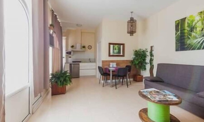 Zarautz Apartamento | Precioso Apartamento Costero en Zarautz Oasis Palm, Precioso Apartamento Costero en Zarautz Oasis Pa