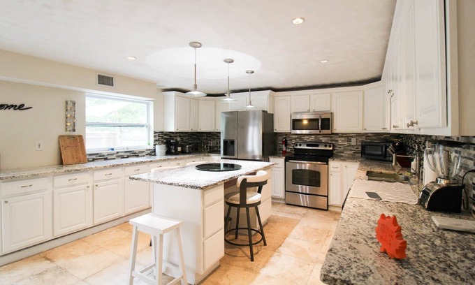Snell Isle Casa | Prefectly Located | 4/BD Family Friendly Home