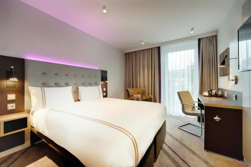 Hammerbrook Hotel | Premier Inn Hamburg City Klostertor