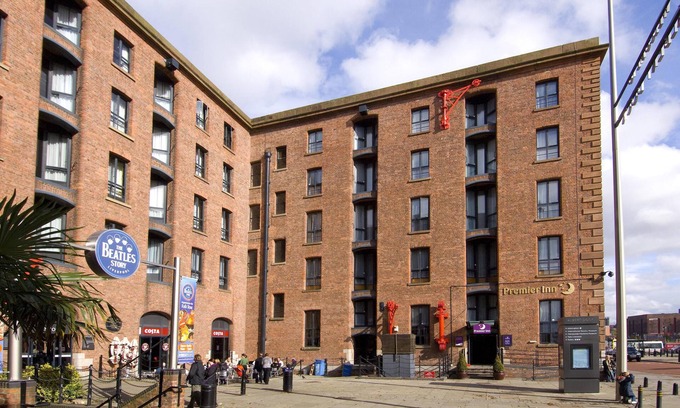 The Docks Hotel | Premier Inn Liverpool City - Albert Dock