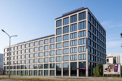 Schwabing-Freimann Hotel | Premier Inn München City Schwabing