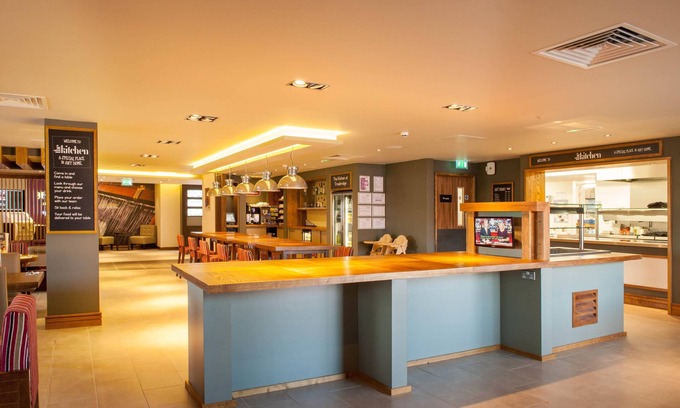 Trowbridge Hotel | Premier Inn Trowbridge