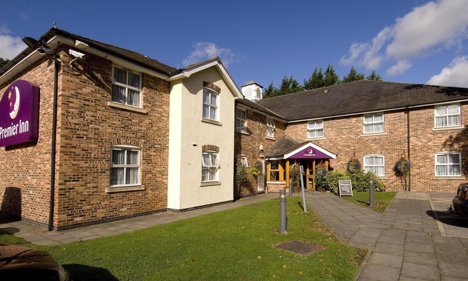 Gresford Hotel | Premier Inn Wrexham North - A483