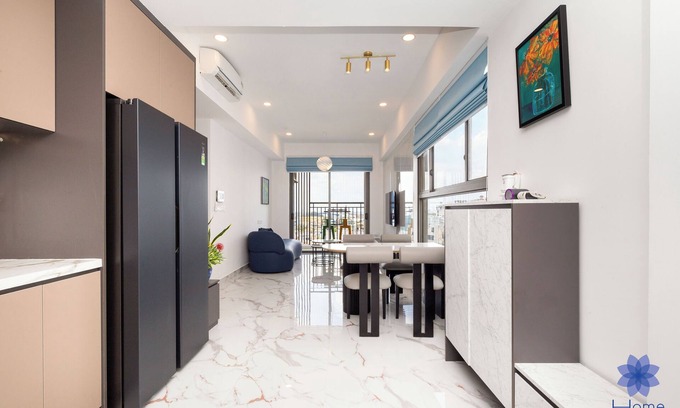 Tan Binh Apartamento | Premium 2BRs Apt with AC, Free Gym & Pool; 1.5km from TSN airport