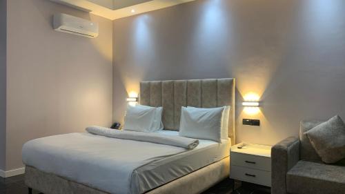 Yaounde Apartamento | Premium apart with pool, billards and parking