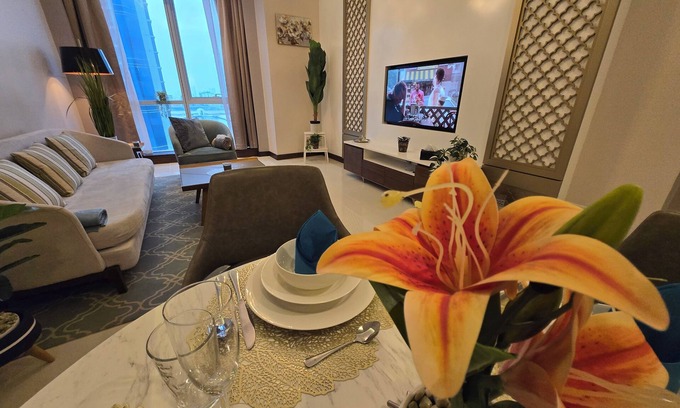 Manama Apartamento | Premium apartment Manama 2 bathrooms sea view, pool, spa, saunas, ....