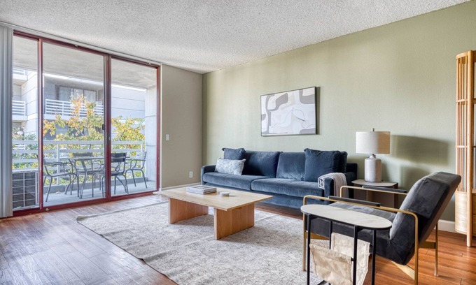 Cupertino Apartamento | Premium Cupertino 1BR w/ Gym, Pool & W/D, nr tech HQs, by Blueground
