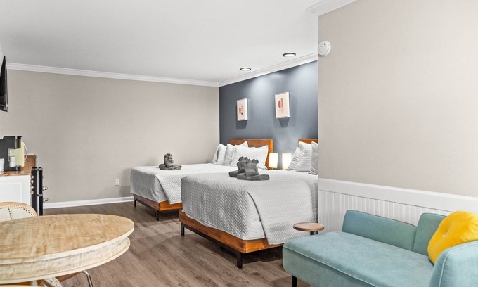 Carolina Beach Hotel | Premium Double Queen Room Hotel- 2 Pools, Near Beach/Boardwalk, No Pets Allowed