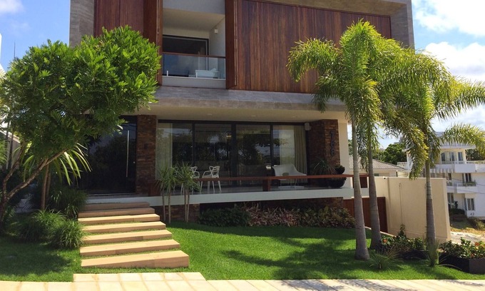 Patamares Casa | Premium House Alphaville Salvador, with SPA and private gym equipped. Technogym.
