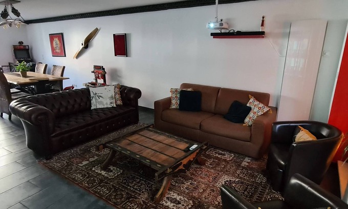 Dole Apartamento | Premium industrial-style apartment in the heart of Dole