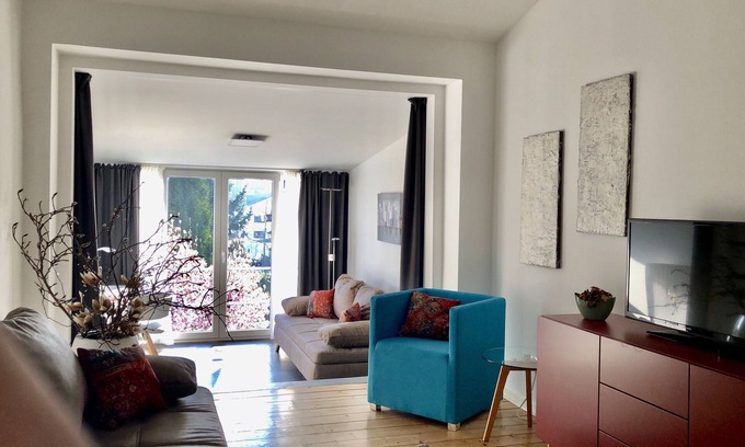 Beuel-Mitte Apartamento | Premium living - central Apartamento en la planta superior para vacaciones y viajes de negocios.