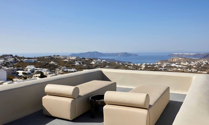 Pyrgos Villa | Premium Santorini Apartment | 1 Bedroom Suite | Apartment Grim | Furnished Sun Terrace with Amazing Sea Views | Private Outdoor Tot Tub | Kastelli, Pyrgos Kallistis