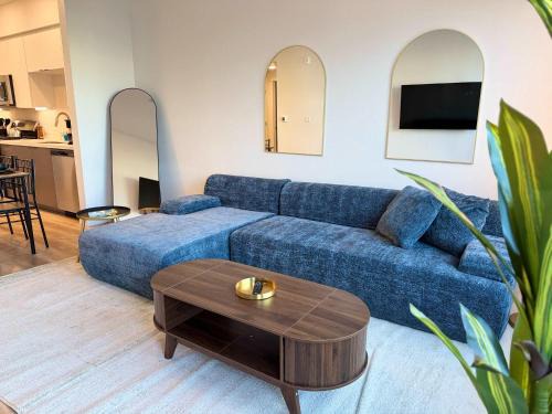 Lyon Street Apartamento | Premium Stay 10 Min From Disneyland With Pool & GYM