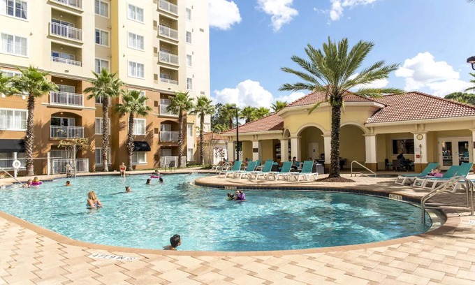 Florida Center Complejo | Premium Universal Studios King Bed Resort Studio Free Parking Kitchenette Pool