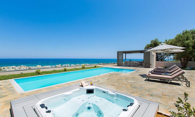 Rethymno Villa | Villa Premium con vistas panorámicas al mar, a poca distancia de la playa y Rethymno!