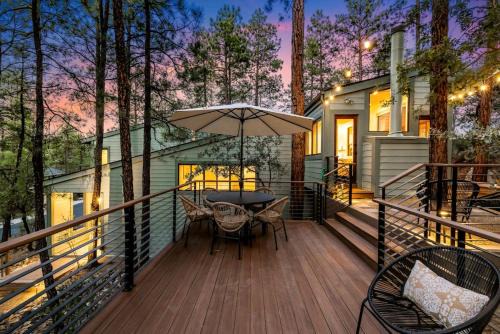 Timber Ridge Casa | Prescott Treehouse Luxe 4BR 3B Home Sleeps 10