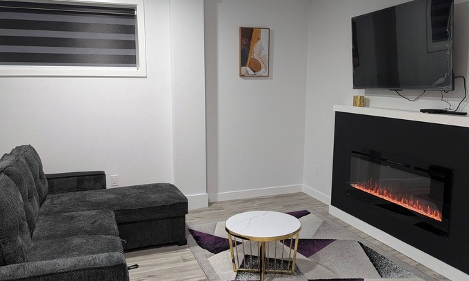 Southwest Edmonton Casa | President's Choice: Basement Guest Suite