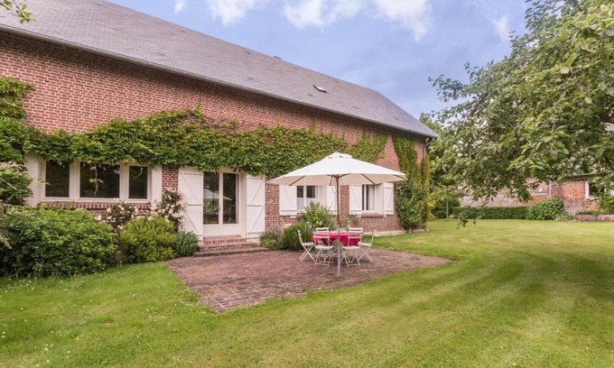 Le Mesnil-sur-Blangy Casa | Press Court City