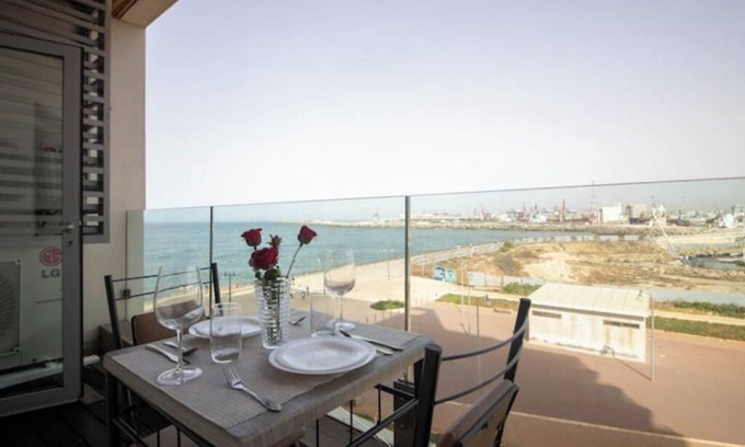 Bourgogne Apartamento | Prestige Studio with Terrace overlooking the Marina