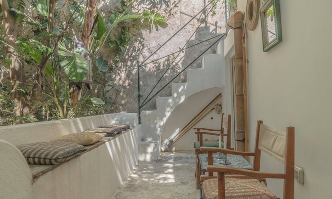 Lipari Historic Centre Apartamento | Prestigiosa casa histórica con jardín privado, bajo los muros del Castillo